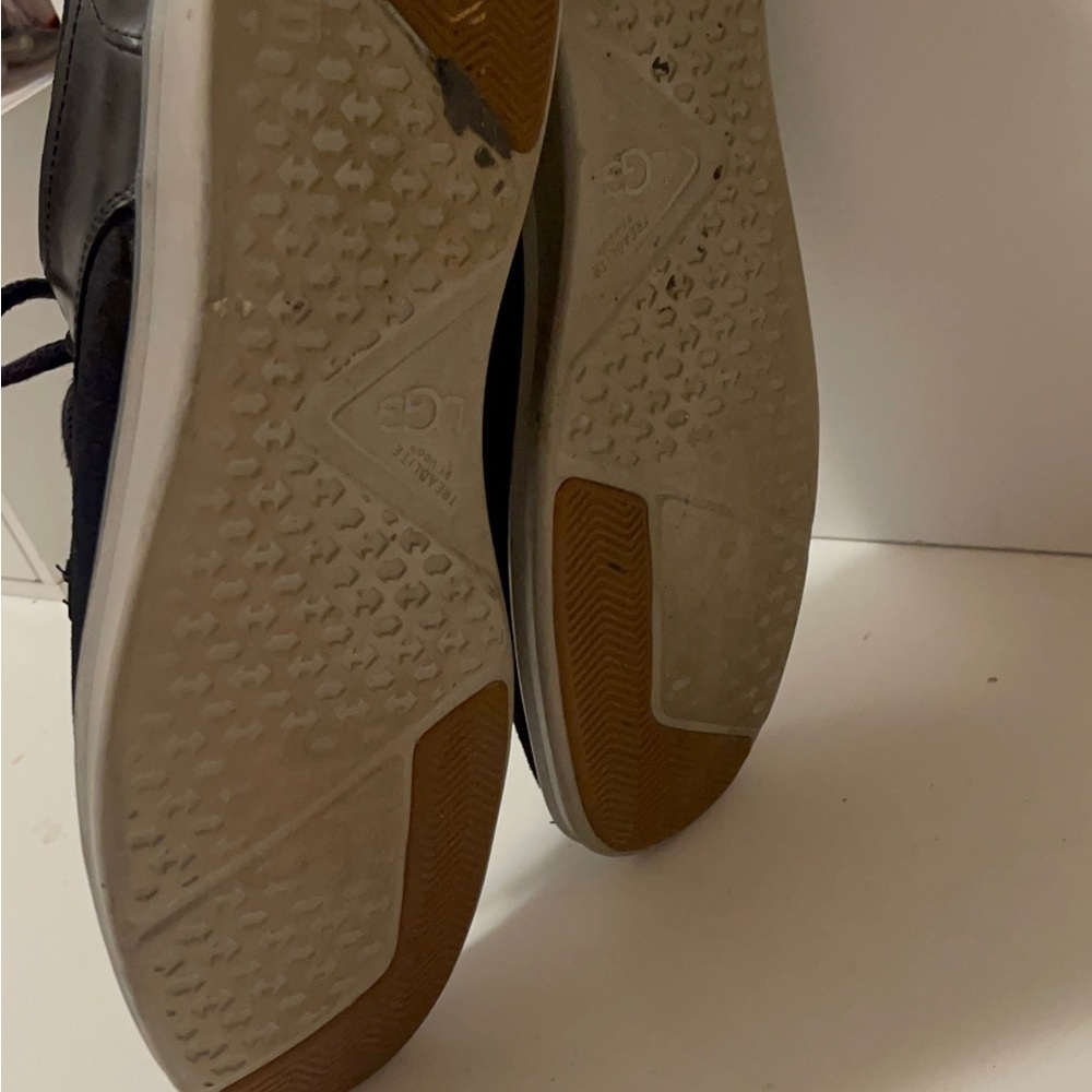 Ugg men shots in a good condition suede and leather - Picture 12 of 12